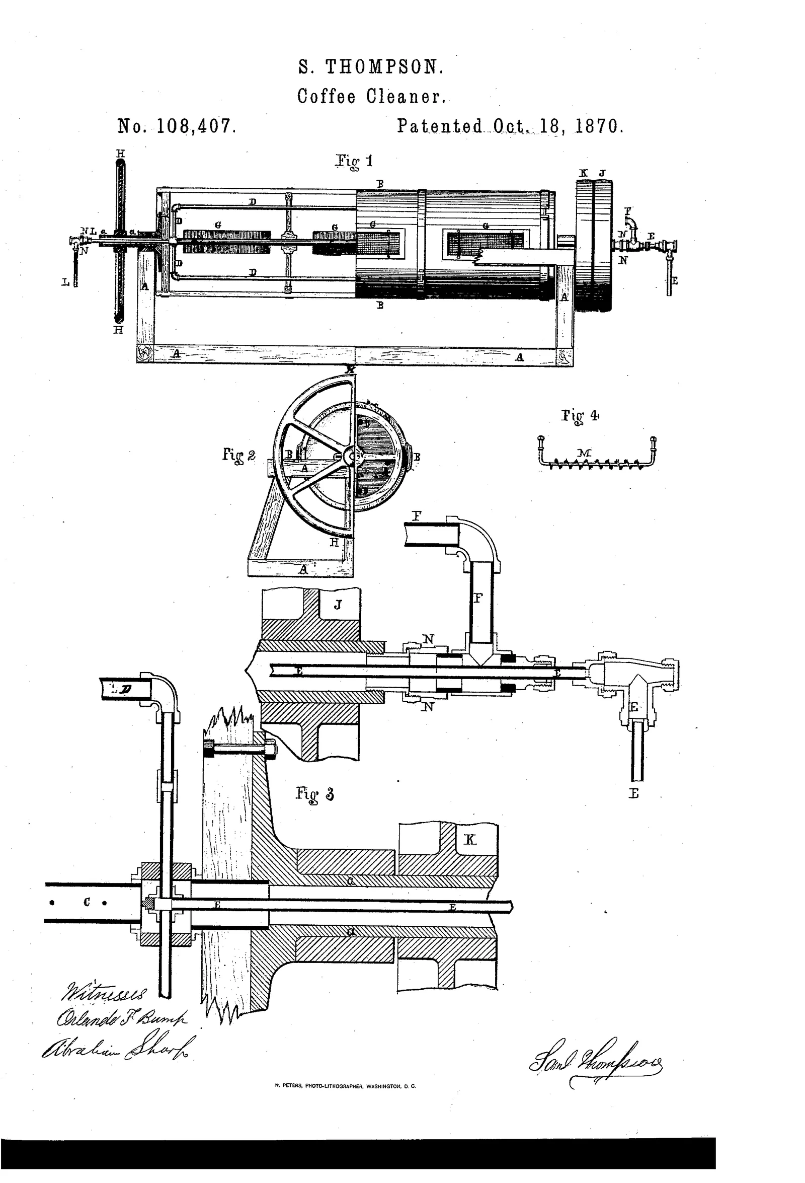 Quatre figures. La principale montre en coupe un long cylindre horizontal à claire-voie, tournant dans une auge pleine d'eau : les grains y sont brassés et frottés pendant que l'eau sale s'échappe par les fentes et se renouvelle par la tubulure d'amenée. Les figures annexes donnent la vue de bout, la commande par manivelle et le détail des palettes intérieures.