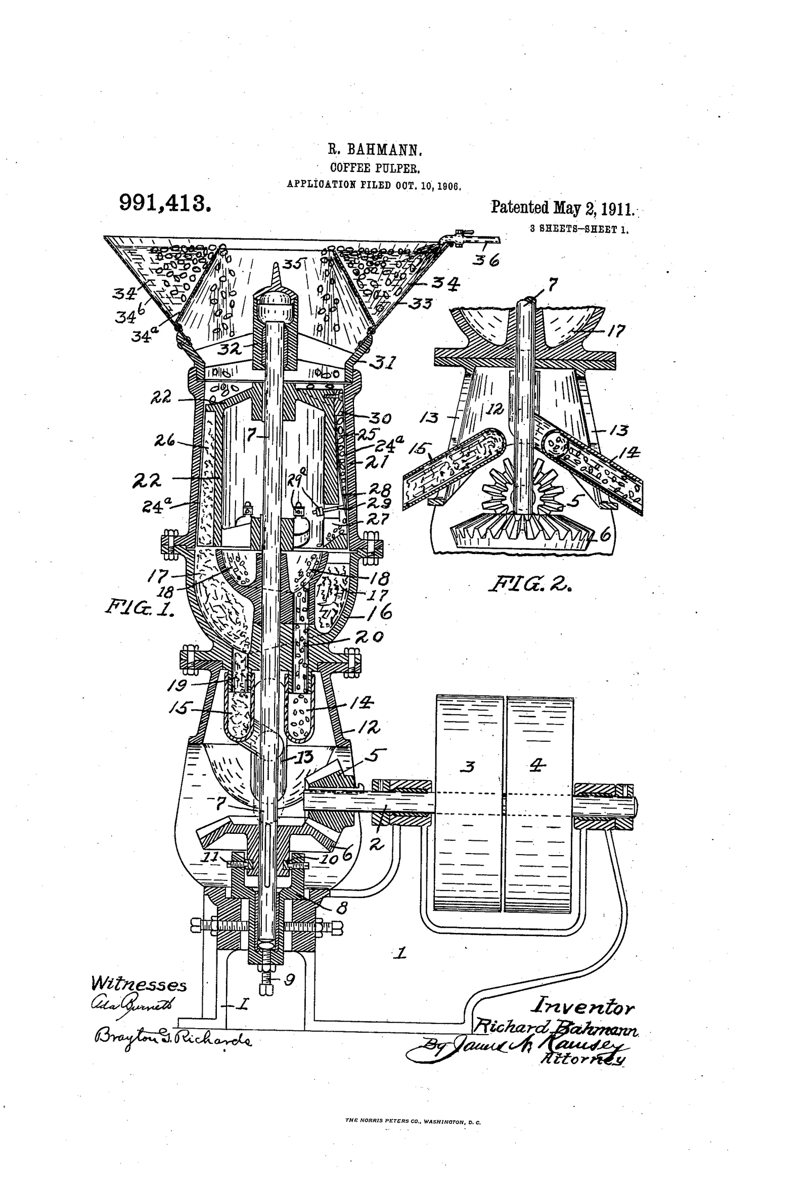 Deux coupes verticales de la machine occupent toute la feuille : une trémie conique très évasée coiffe un cône tournant grêlé de dents, logé dans une chemise fixe ; la cerise est écrasée entre les deux surfaces, le grain tombe par le bas, la pulpe est chassée latéralement dans le conduit visible sur le côté. Une petite figure annexe donne le détail du réglage d'écartement, réglage dont dépend le fait de déchirer la pulpe sans blesser la graine.