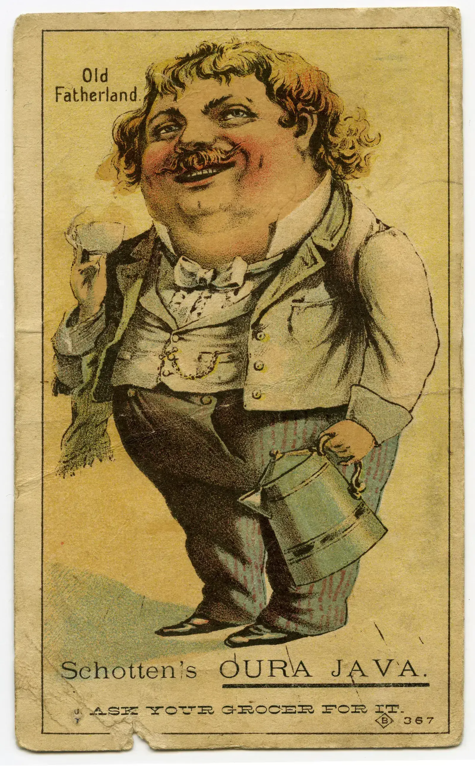 Carte réclame en couleurs représentant un homme corpulent, en veste claire et souriant, qui tient à bout de bras une grande cafetière de métal ; le haut de la carte porte la mention Old Fatherland et le bas le nom du café Oura Java avec l'invitation à le demander à son épicier.