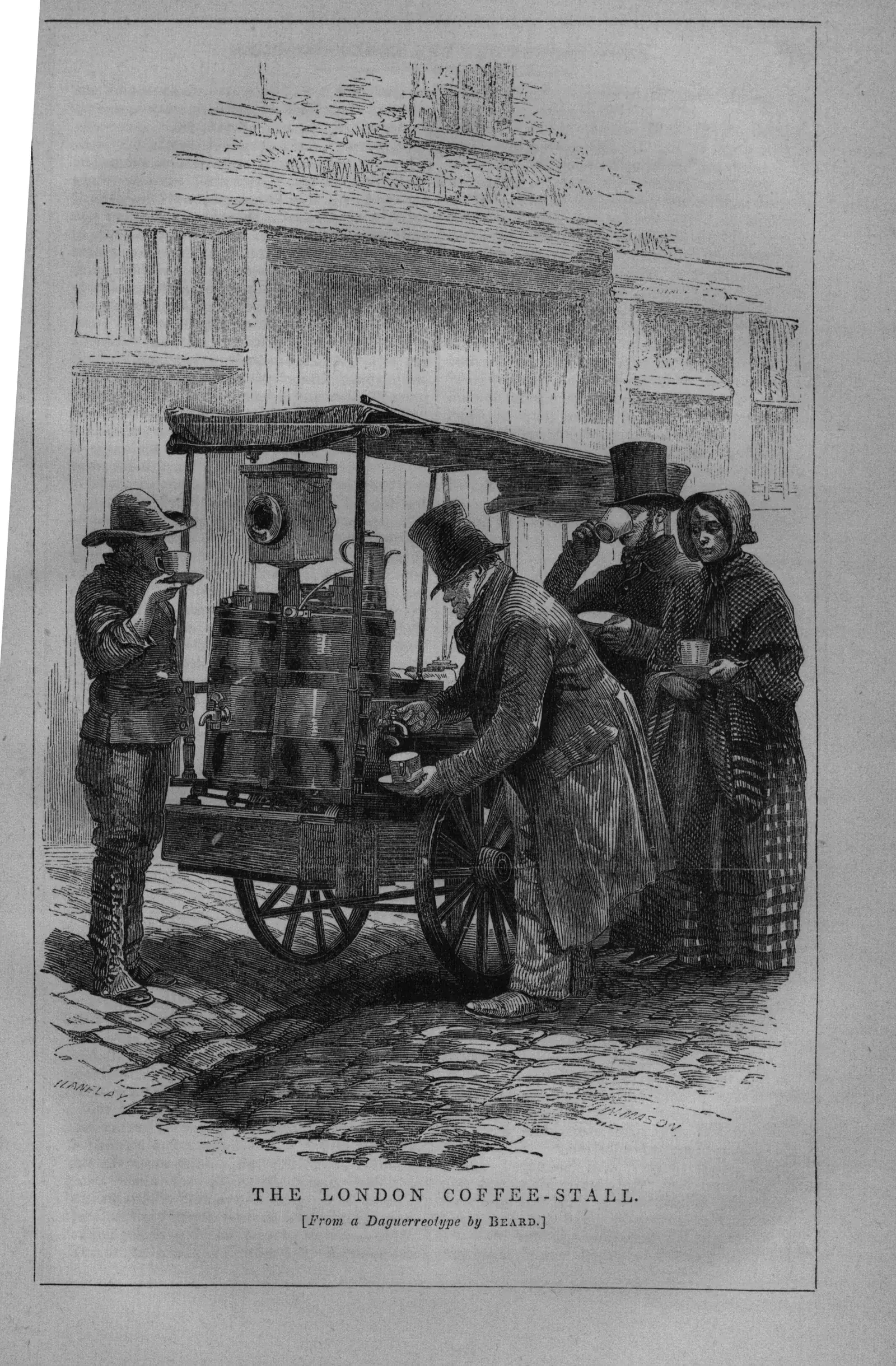 Gravure sur bois d'un étal de café nocturne à Londres : une table roulante abritée d'une toile, éclairée d'une lampe, où un marchand sert des tasses et des tranches de pain-beurre à des clients debout.