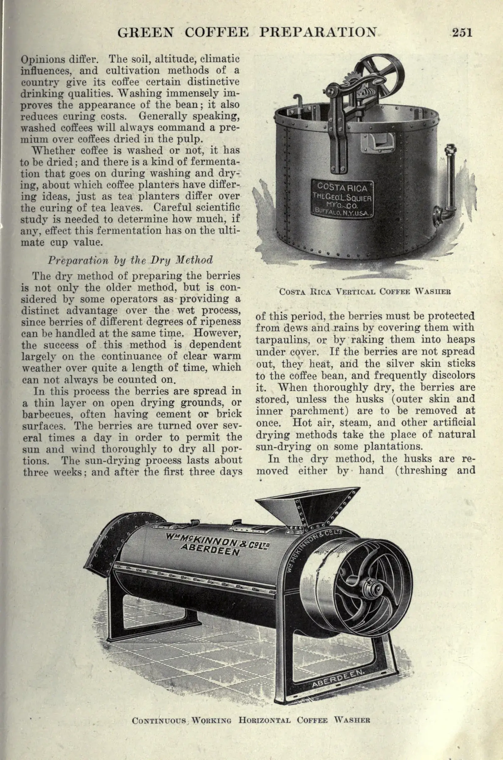 Deux gravures de constructeurs sur la même page. En haut, la laveuse verticale du Costa Rica, une cuve cylindrique fermée et cerclée, coiffée de son mécanisme d'entraînement et portant la marque du fabricant. En bas, la laveuse horizontale à marche continue de Wm McKinnon and Co, à Aberdeen : un long tambour ajouré couché sur son bâti, avec la trémie d'alimentation et la roue à rayons qui l'entraîne.
